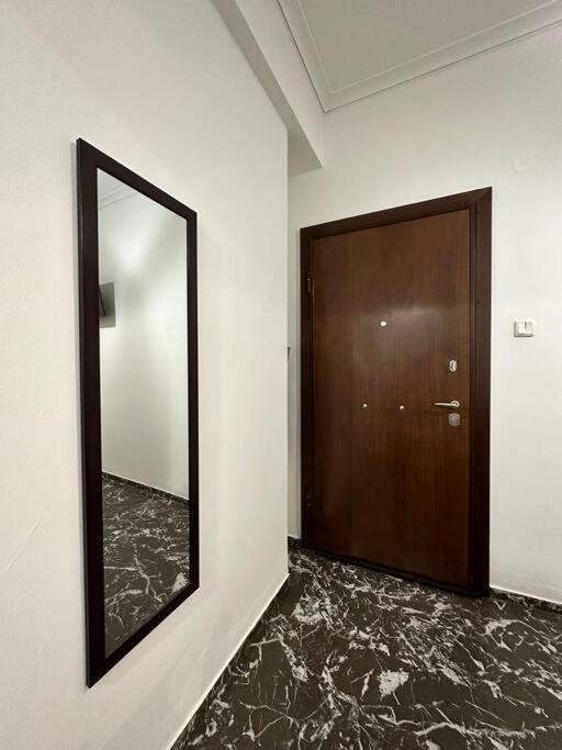 Modern & Minimal Athens Apartment Экстерьер фото
